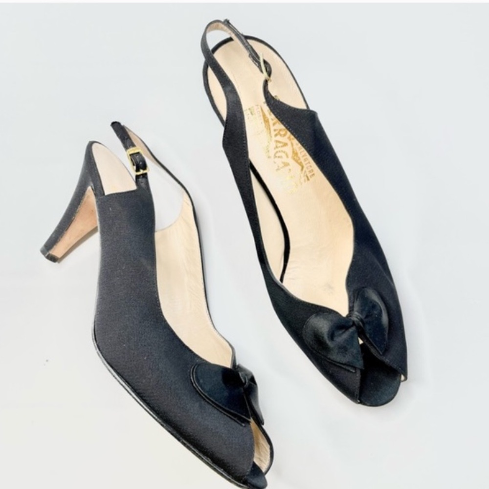 AUTHENTIC Vintage FERRAGAMO BOW TIE SLING BACKS #GG624271
